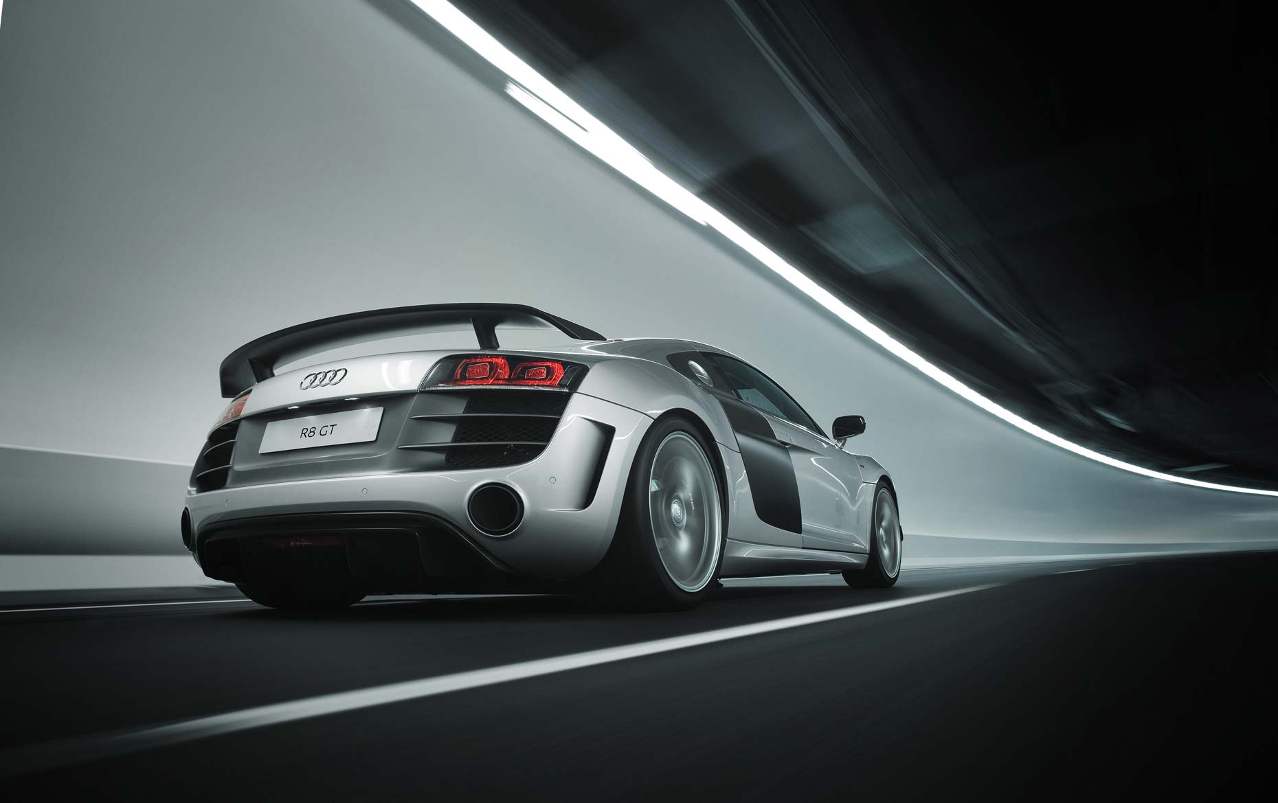 Audi_R8_GT_Tunnel.jpg